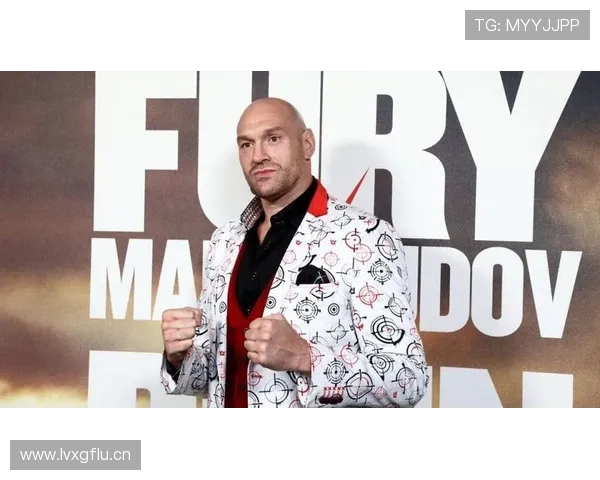 泰森·富里睡醒发现床是金的